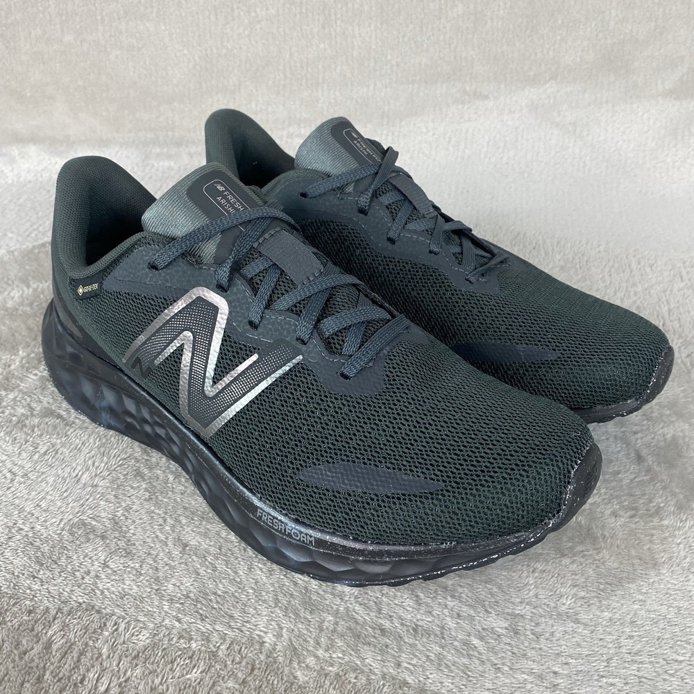 New Balance Fresh Foam Arishi v4 GoreTex Size 9.5 Black Trail Running Waterproof